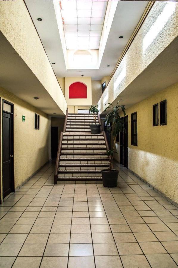 Hotel Jorges Морелия Екстериор снимка